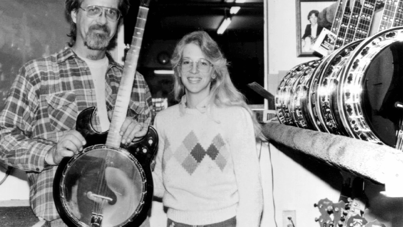 Greg Deering with a banjo